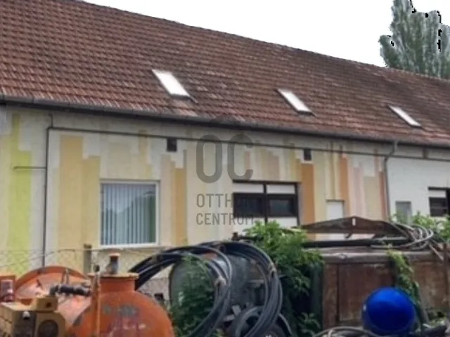 Eladó kereskedelmi és ipari ingatlan Siófok, Ipartelep 267 nm