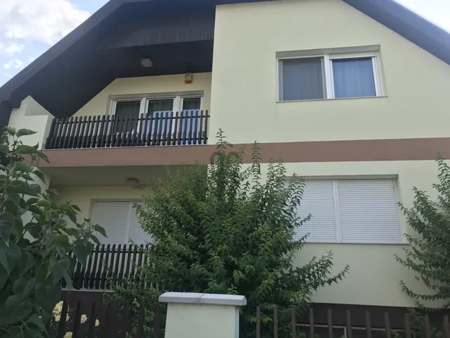 Kiadó ház Siófok, Fokihegy 97 nm