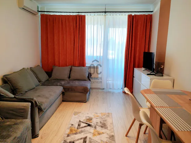 Eladó üdülő és hétvégi ház Siófok, Aranypart 33 nm