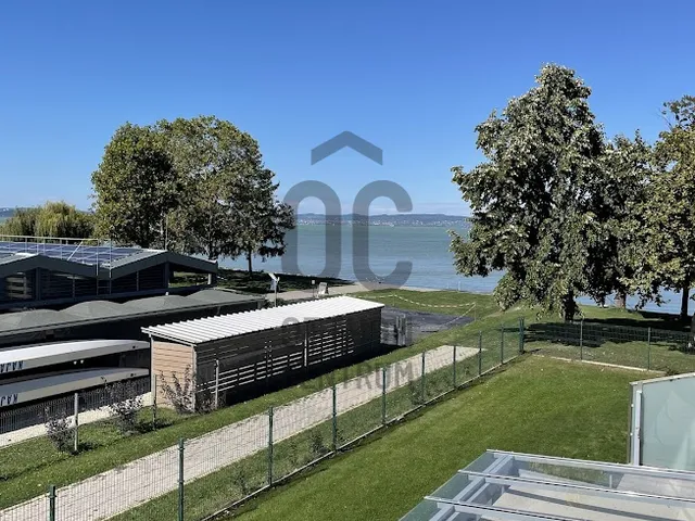 Eladó üdülő és hétvégi ház Siófok, Ezüstpart 72 nm