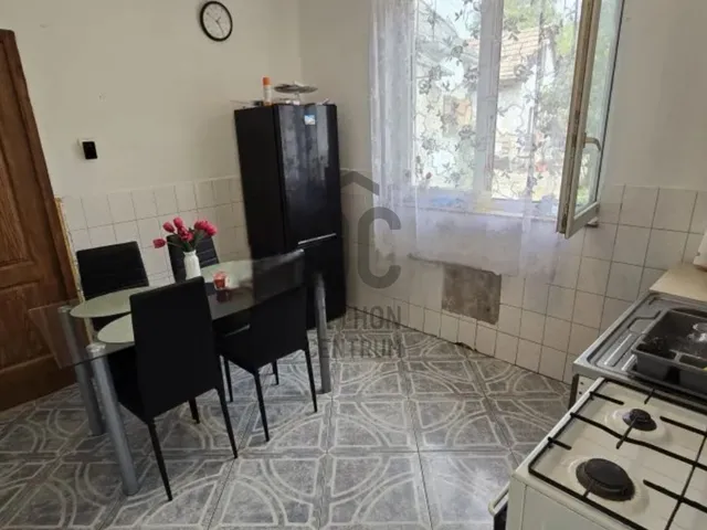 Eladó ház Enying 135 nm