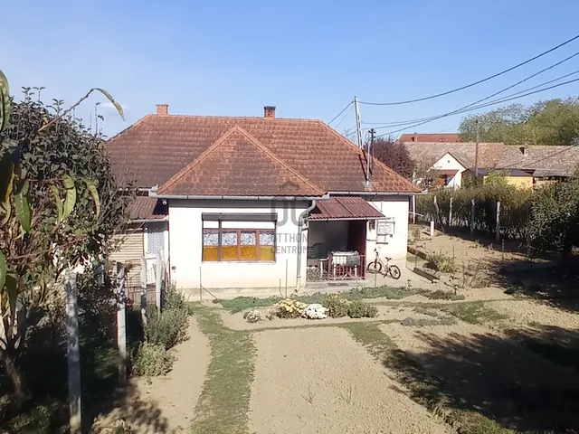 Eladó ház Tab 62 nm