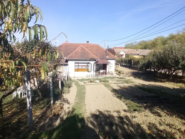 Eladó ház Tab 62 nm