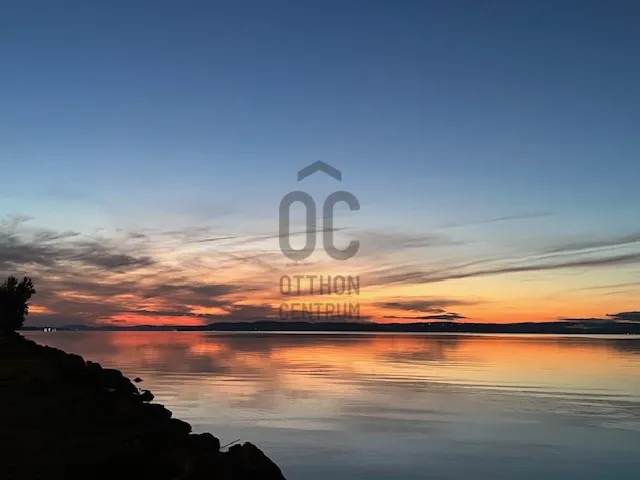 Eladó telek Balatonszárszó 1121 nm