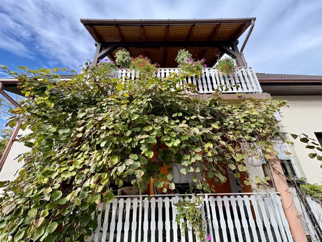 Eladó ház Siófok, Belváros 200 nm