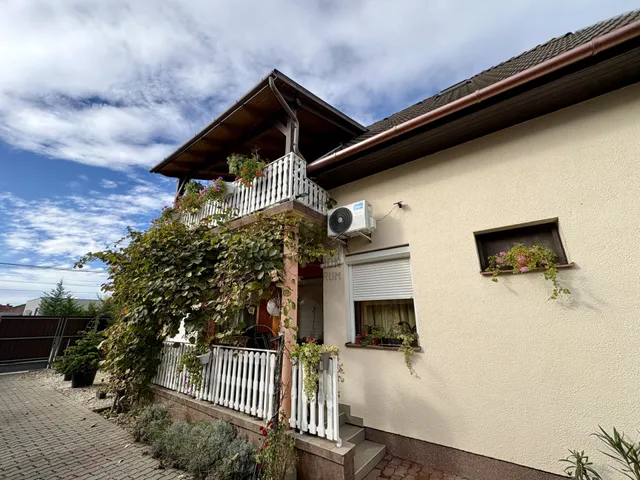 Eladó ház Siófok, Belváros 200 nm