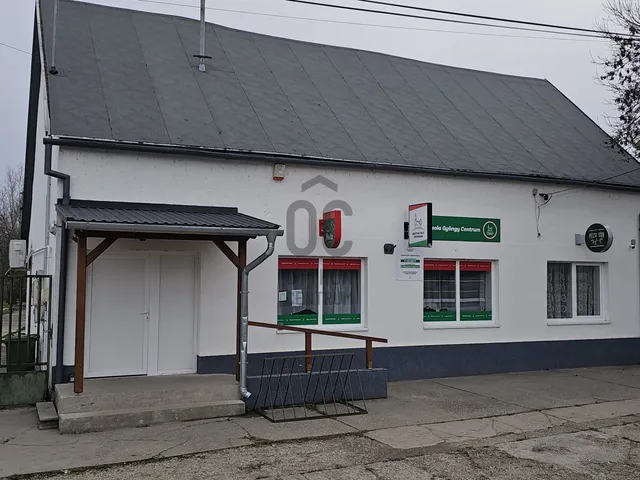 Eladó ház Kocsola 280 nm