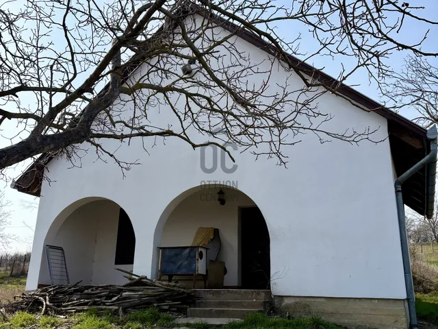 Eladó mezőgazdasági ingatlan Ádánd 6172 nm