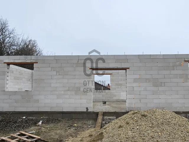 Eladó ház Enying, Balatonbozsok 67 nm