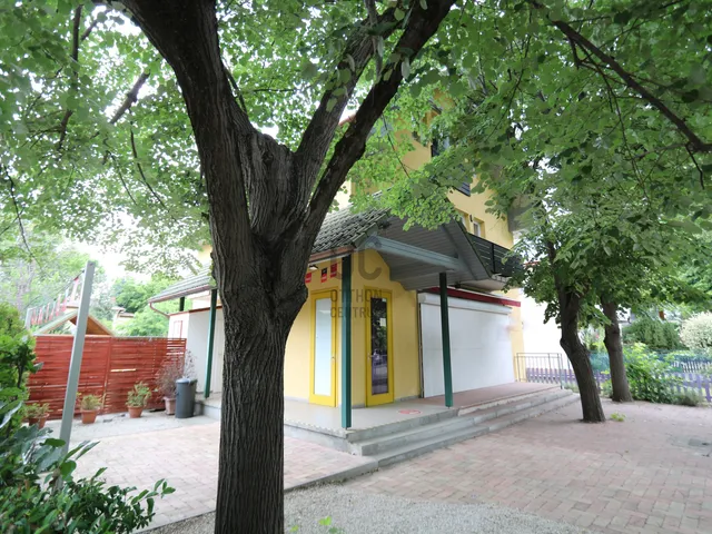 Eladó ház Siófok, Ezüstpart 243 nm