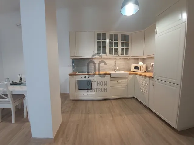 Eladó lakás Siófok, Ezüstpart 51 nm