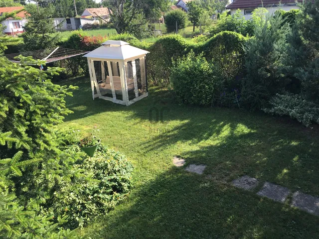 Eladó ház Enying 217 nm