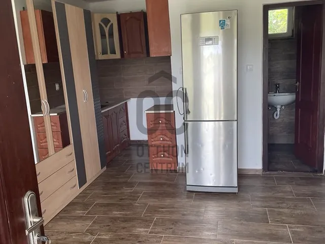 Eladó ház Enying, Balatonbozsok 30 nm