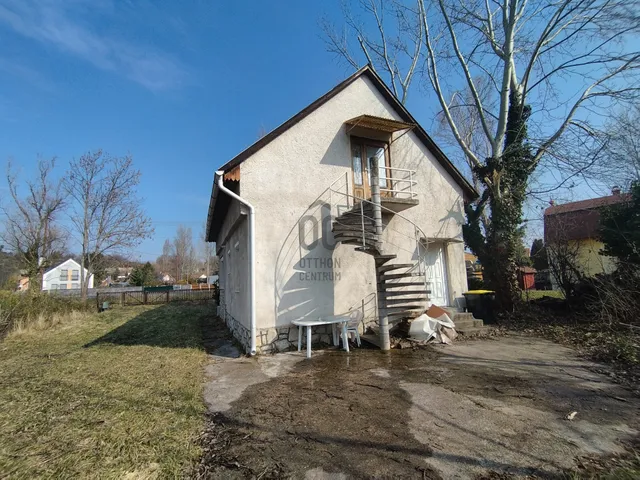 Eladó nyaraló Balatonkenese 116 nm