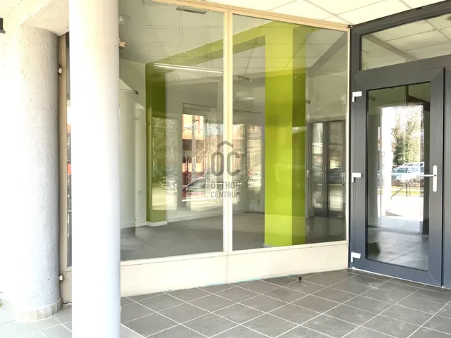 Kiadó kereskedelmi és ipari ingatlan Siófok, Belváros 52 nm