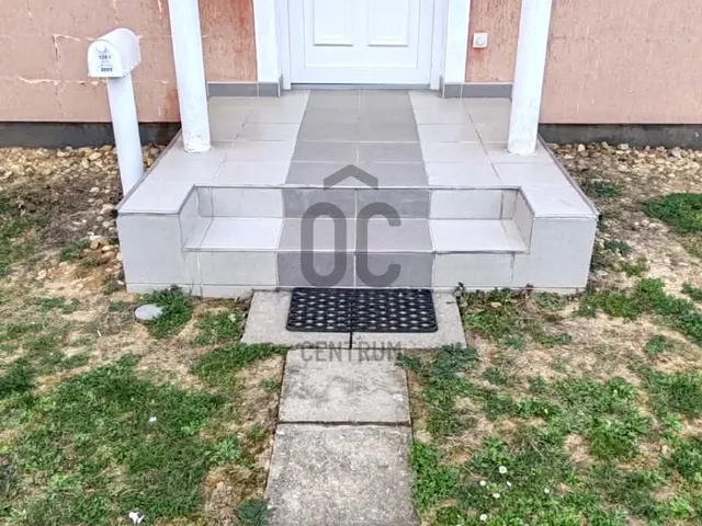 Eladó ház Tab 107 nm