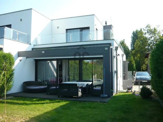 Kiadó ház Szántód 110 nm