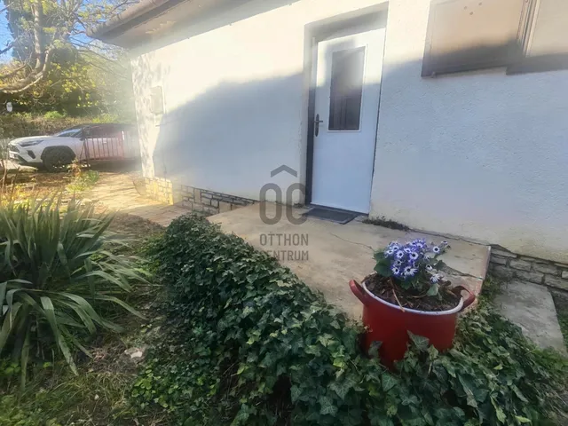 Eladó üdülő és hétvégi ház Siófok, Sóstó 35 nm