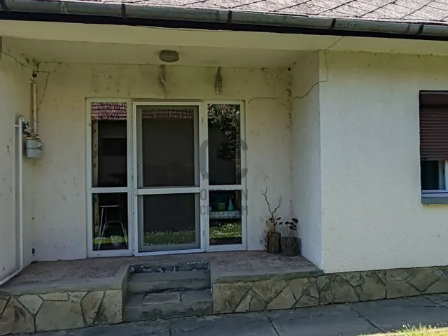 Eladó ház Balatonőszöd 92 nm