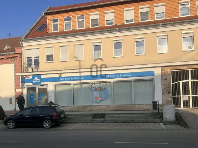 Eladó kereskedelmi és ipari ingatlan Tolna 171 nm