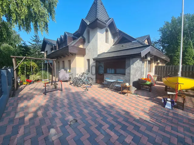 Eladó ház Siófok, Aranypart, Garay János utca 290 nm
