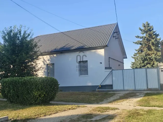 Eladó ház Ádánd 210 nm