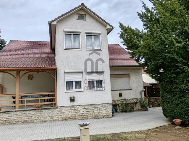 Eladó ház Balatonföldvár 180 nm