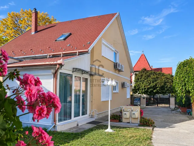 Eladó ház Siófok, Újhely 223 nm