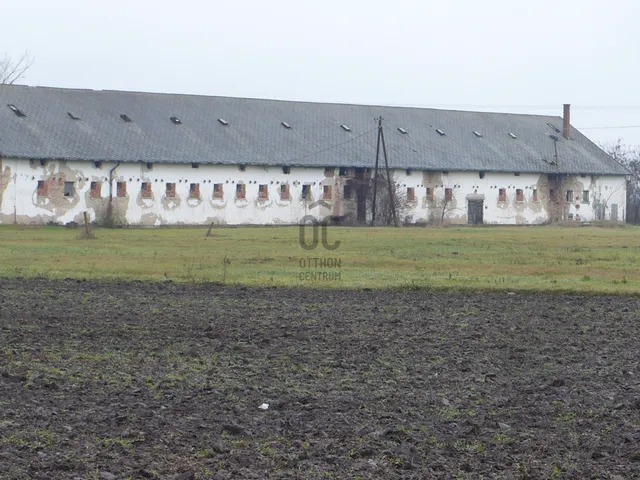 Kiadó kereskedelmi és ipari ingatlan Debrecen, Szepes 1800 nm