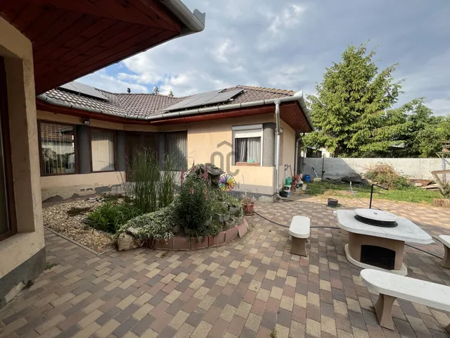 Eladó ház Debrecen, Nagysándor-telep 139 nm