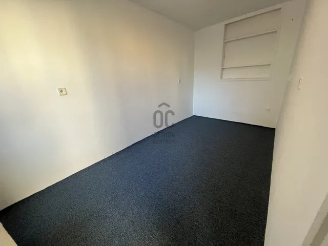 Kiadó kereskedelmi és ipari ingatlan Debrecen, Belváros 18 nm