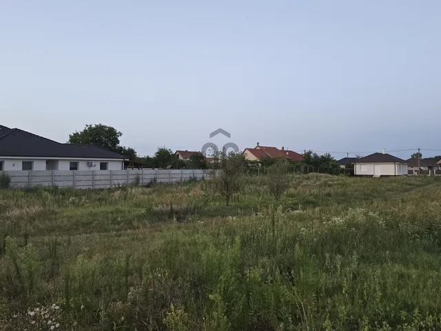 Eladó telek Mikepércs 955 nm