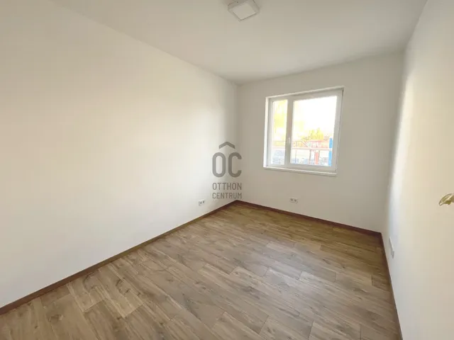 Kiadó kereskedelmi és ipari ingatlan Debrecen 14 nm