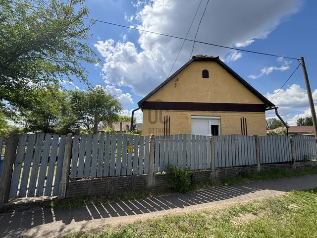 Eladó ház Hajdúsámson 60 nm