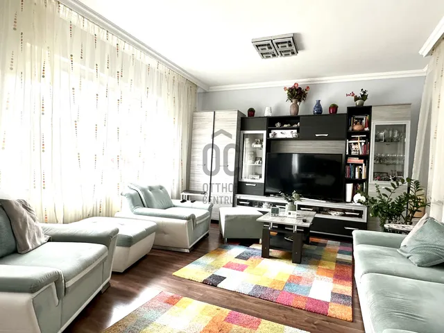 Eladó ház Hajdúsámson 220 nm