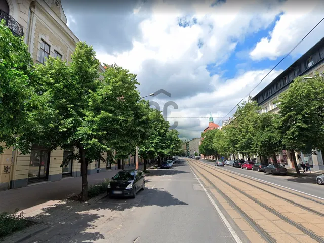 Kiadó kereskedelmi és ipari ingatlan Debrecen, Belváros 100 nm