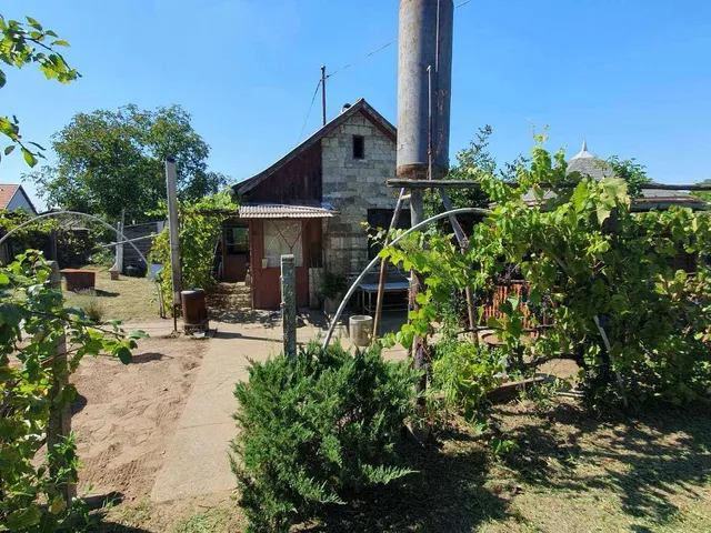 Eladó telek Debrecen, Ungvárikert 720 nm