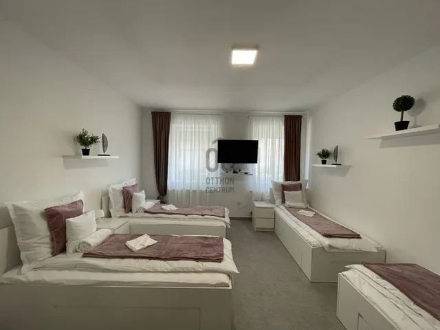 Kiadó ház Debrecen, Óváros 133 nm