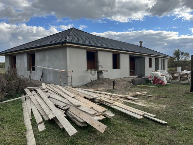 Eladó ház Debrecen, Haláp 111 nm