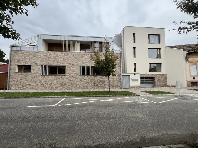 Kiadó lakás Debrecen, Belváros 58 nm