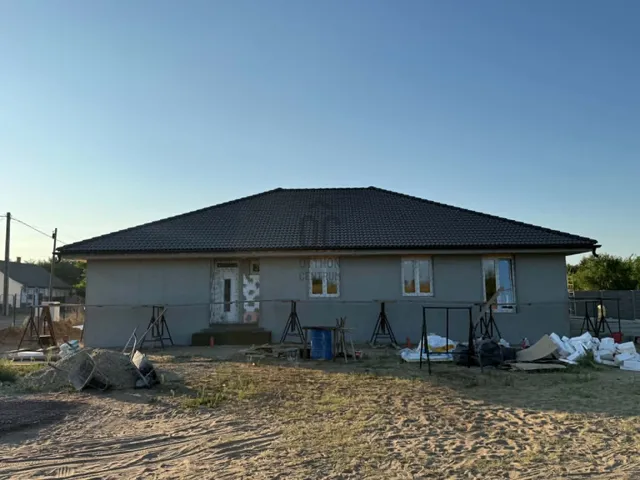 Eladó ház Hajdúsámson, Sámsonkert 90 nm