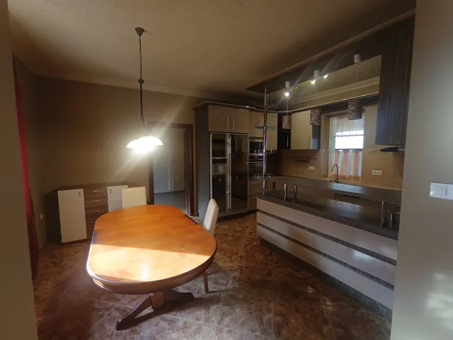 Eladó ház Debrecen, Kerekestelep 200 nm