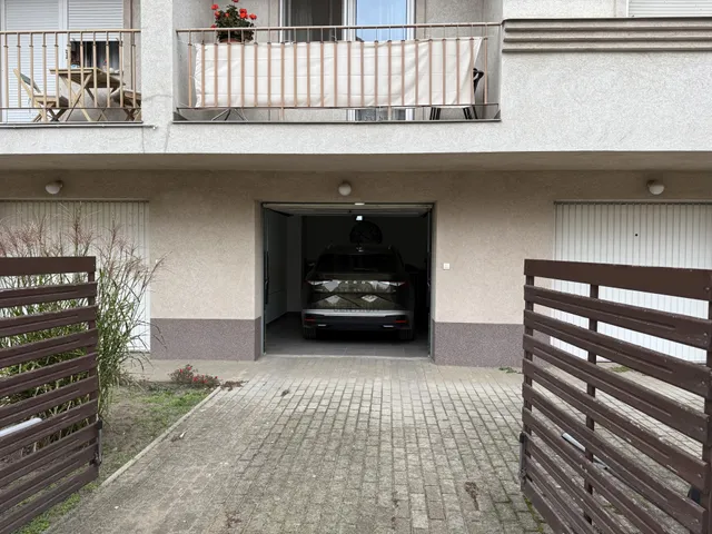 Eladó garázs Debrecen, Epreskert 19 nm