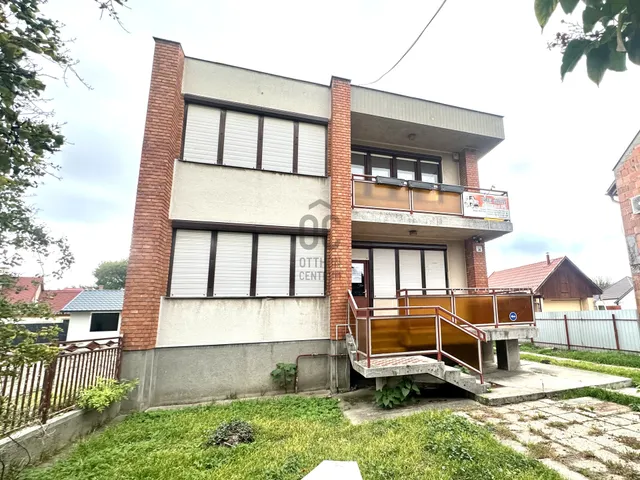 Eladó ház Hajdúnánás 180 nm