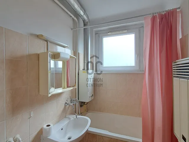 Eladó lakás Debrecen, Libakert 54 nm