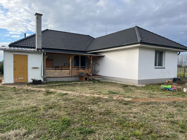 Eladó ház Mikepércs 90 nm