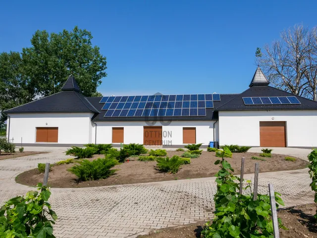 Eladó kereskedelmi és ipari ingatlan Hajdúsámson 600 nm