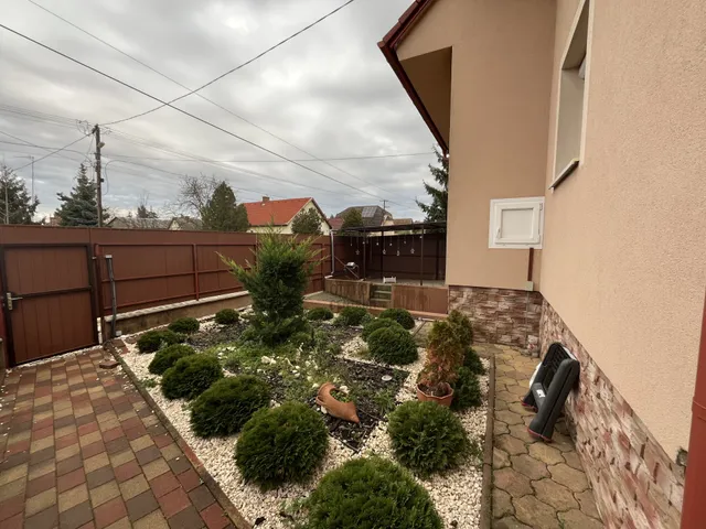 Eladó ház Debrecen, Lencztelep 160 nm