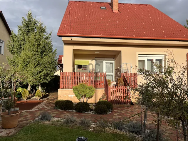 Eladó ház Debrecen, Lencztelep 160 nm