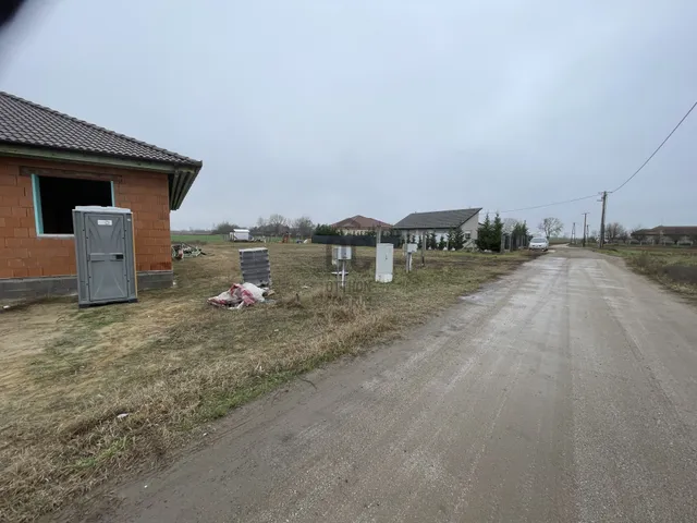 Eladó telek Mikepércs 802 nm